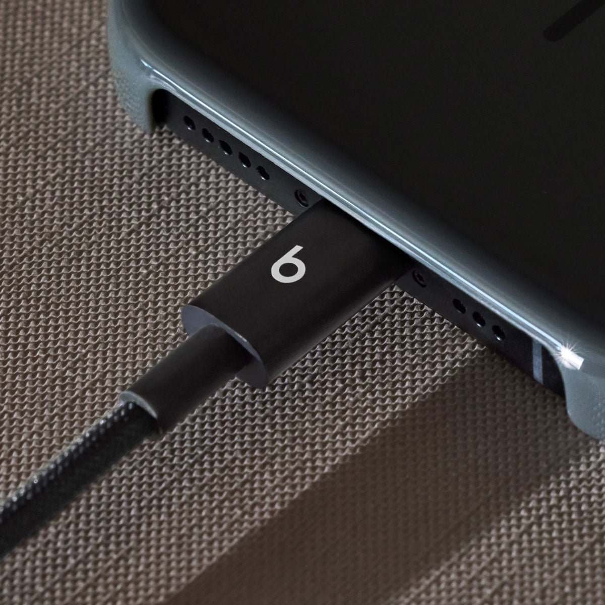 Beats USB-A to USB-C Woven Cable (1.5 m) – Bolt Black