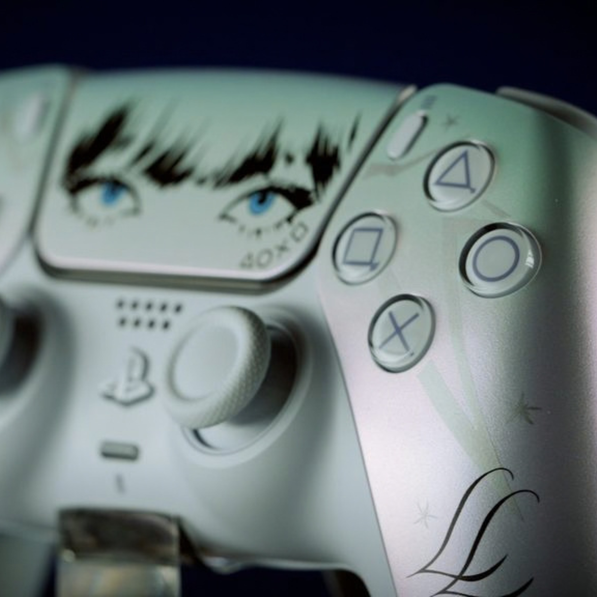 DualSense Wireless Controller – Lisa Limited Edition