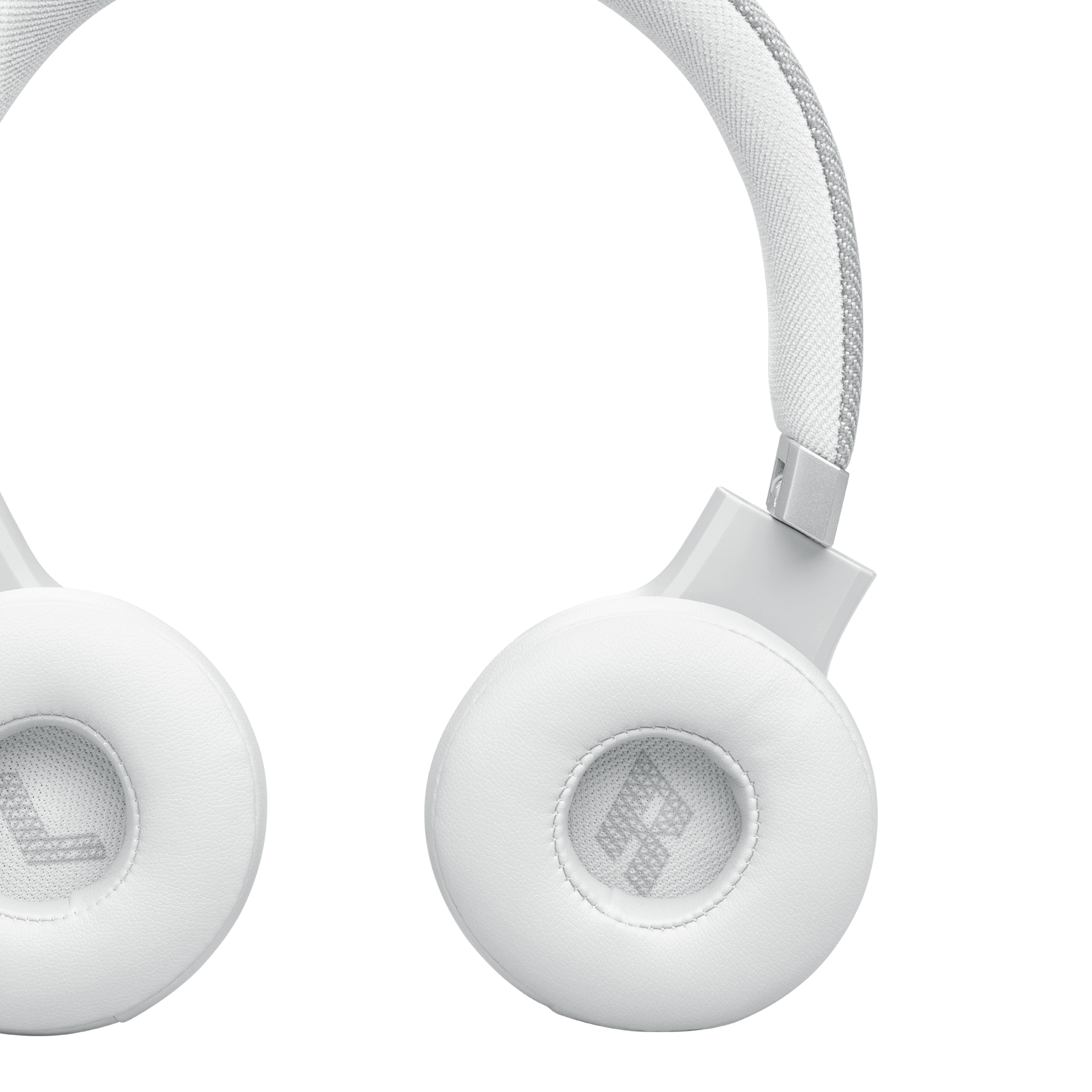 JBL Live 670NC White