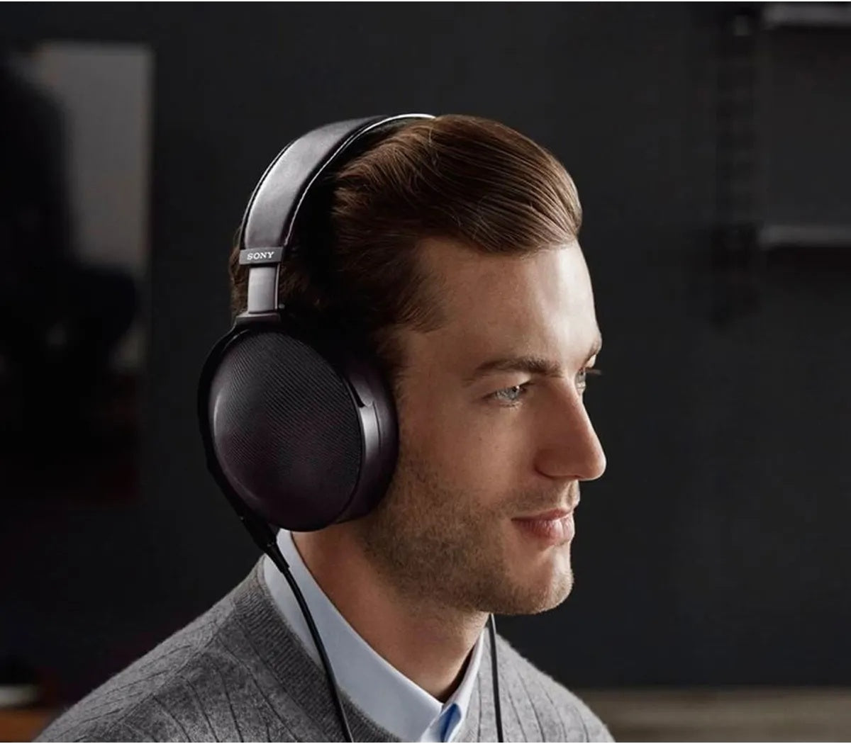 Sony MDR-Z1R Signature Series Premium Hi-Res Headphones