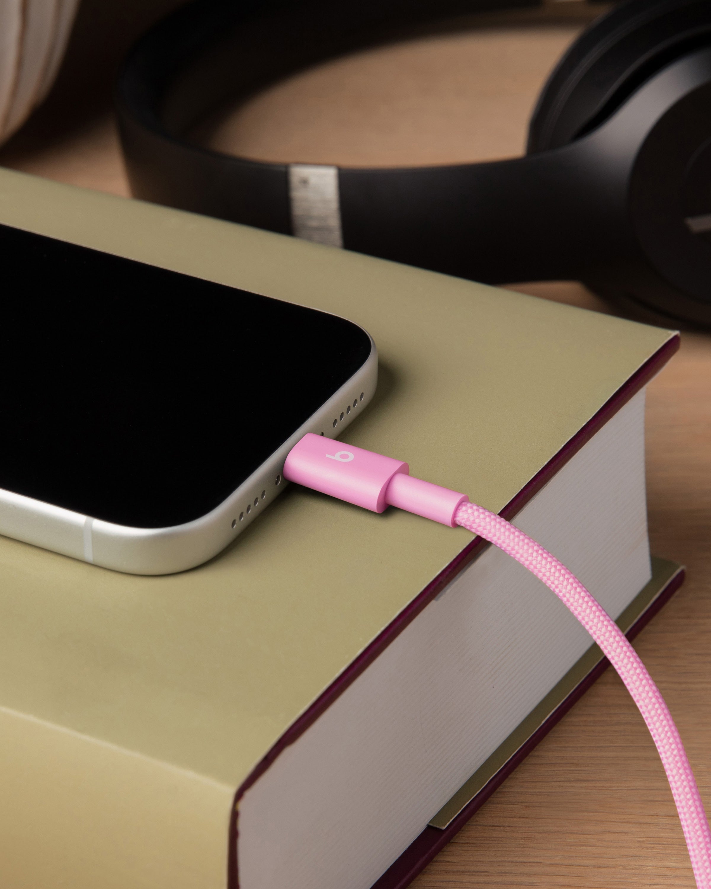 Beats USB-A to USB-C Woven Cable (1.5 m) – Power Pink