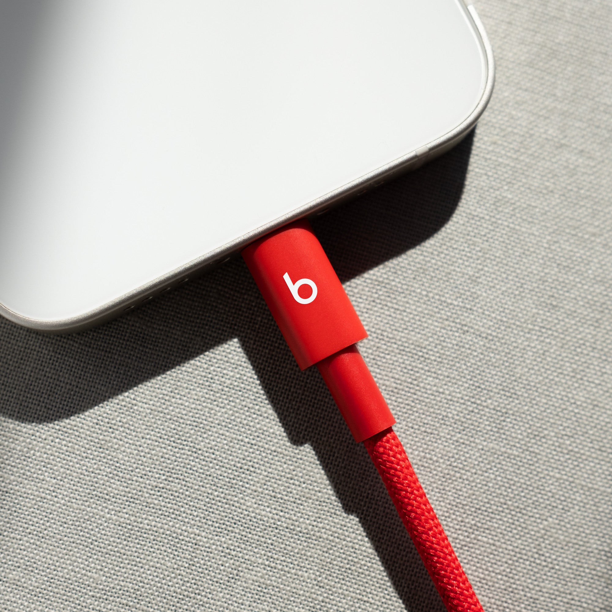 Beats USB-C to Lightning Woven Cable - Rapid Red - 1.5 m / 5 ft