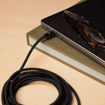 Beats USB-C to USB-C Woven Cable (3 m / 10 ft) - Bolt Black