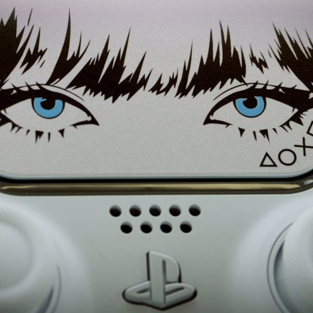 DualSense Wireless Controller – Lisa Limited Edition